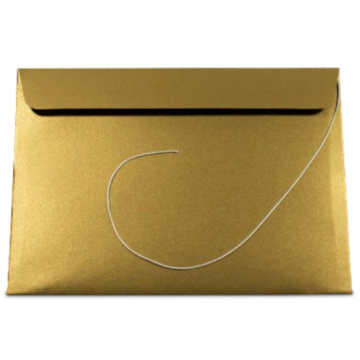 Guldkuvert med snöre för Awards Exklusiv 23x16 cm