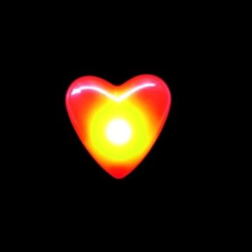 Röd blinkande LED hjärta badge 3,5 cm