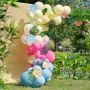 Färgglad Hawaii ballongbåge inkl. ballonger, blommor och palmblad