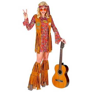 Hippieklänning med frynseväst och stövleöverdrag