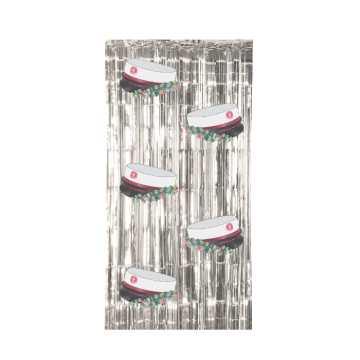 Silver glittrande draperi m. röd studentmössa 90x250 cm