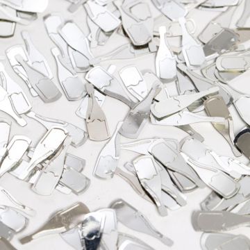 Silverfärgad champagneflaska bords konfetti - 14 g