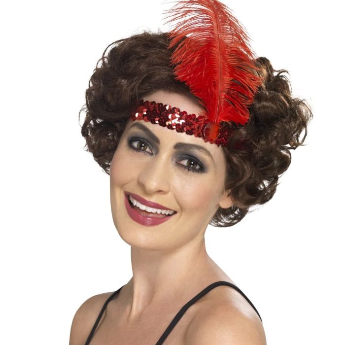 Röd hårband med fjädrar