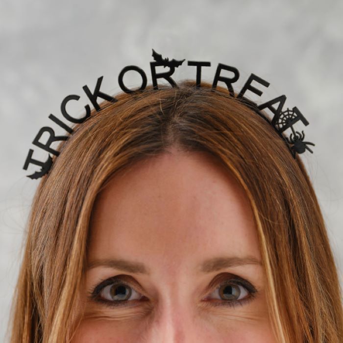 Svart halloween metall hårband med Trick or Treat-skrift