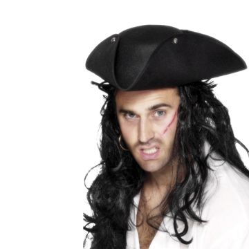 Svart pirathatt med silverknappar