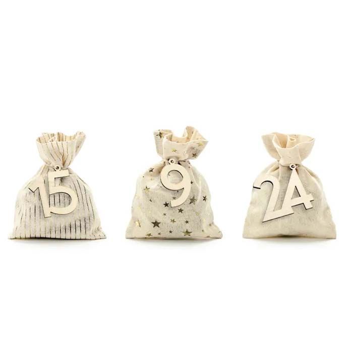 Adventskalender med 24 Påsar & Tränummer 1-24