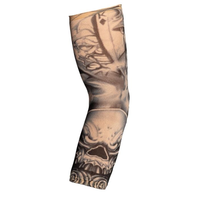 Svart och vit skalle tatuering ärm